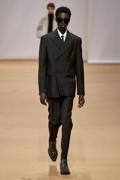 Look 44